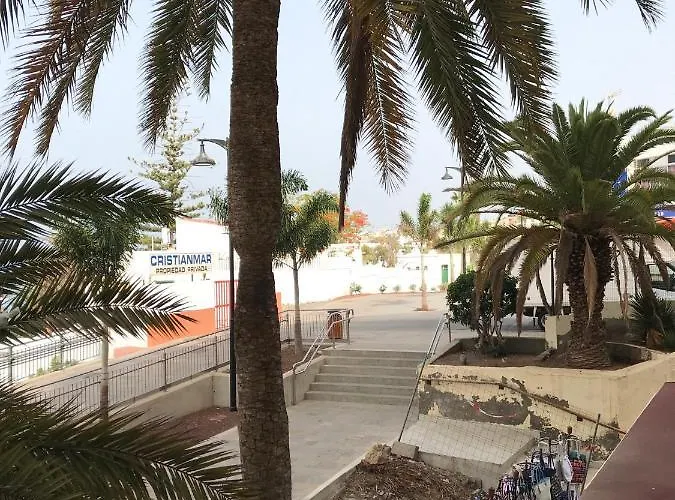 Playa De Cristianos * لوس كريستيانوس